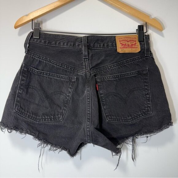 LEVI’S 501® ORIGINAL FIT HIGH RISE WOMEN'S SHORTS SIZE 26 - Picture 14 of 15